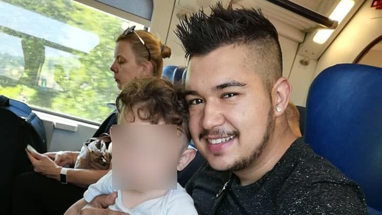 Schianto per sfuggire ai carabinieri, Simone lascia tre figli piccoli: aveva 27 anni