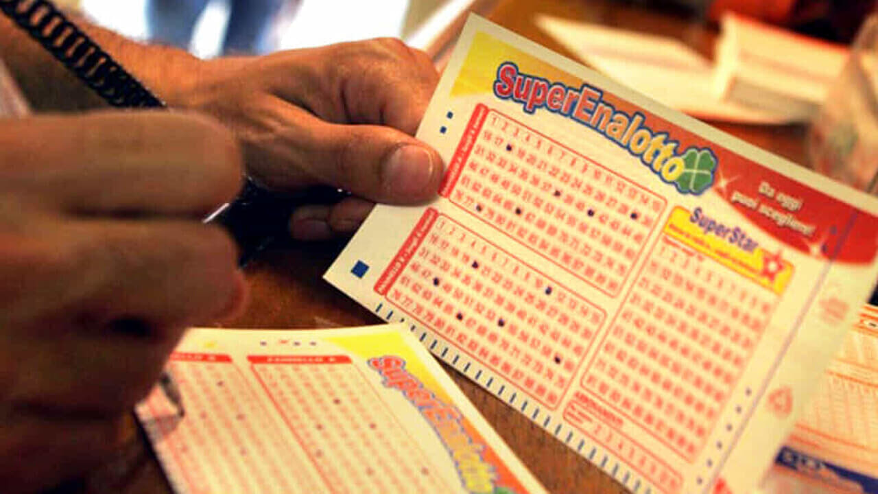 Superenalotto, caccia a 3 fortunati che a Palermo non hanno ritirato premi da 10 mila euro