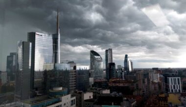 Ancora maltempo a Milano, previsti temporali forti: scatta l'allerta meteo