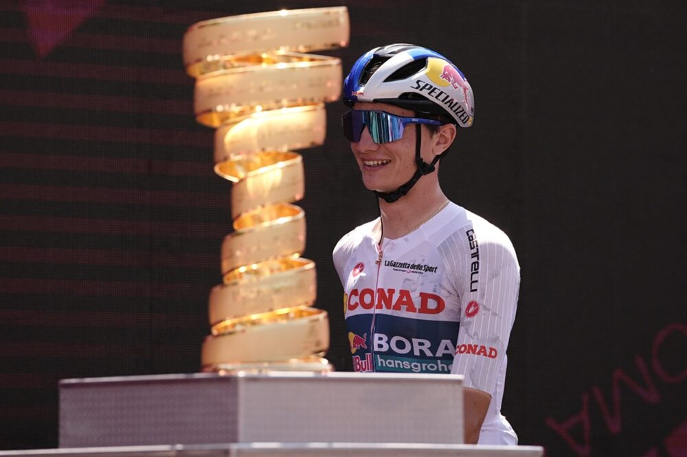 Quanti soldi guadagna Giulio Pellizzari con la vittoria alla Vuelta? Il montepremi e tutte le cifre