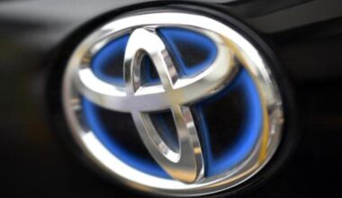 Richiamo shock Toyota: ll display che si spegne durante la guida colpisce 900.000 auto - News