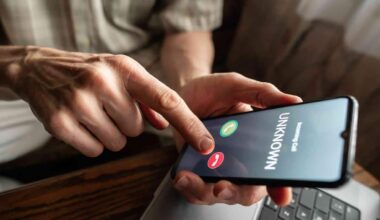 Truffe telefoniche, attenzione alle chiamate con prefisso +49 e +39: come difendersi