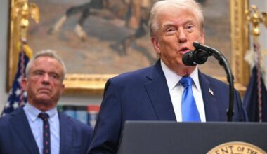 Paracetamolo in gravidanza e rischio autismo, l'allerta di Trump alle future mamme
