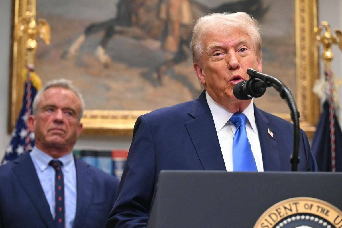 Paracetamolo in gravidanza e rischio autismo, l'allerta di Trump alle future mamme