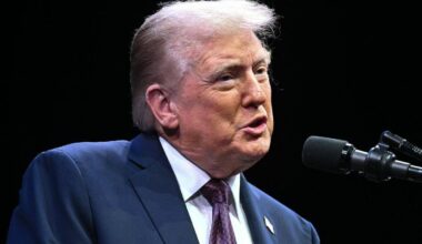 "Sanzioni a Russia se non comprerete più petrolio da Putin", le 'condizioni' di Trump alla Nato