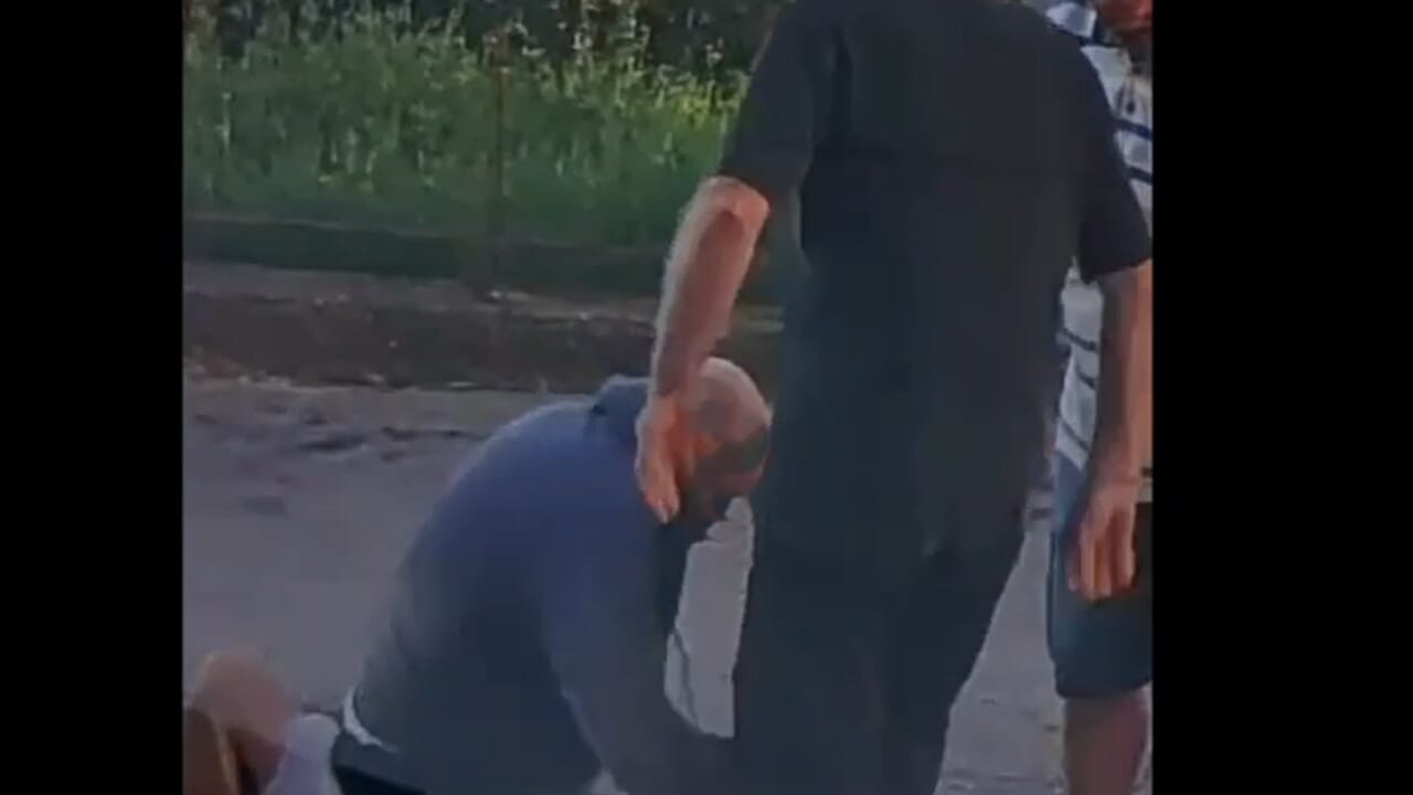 Borgo Fight Club, la giustizia fai da te in tre minuti