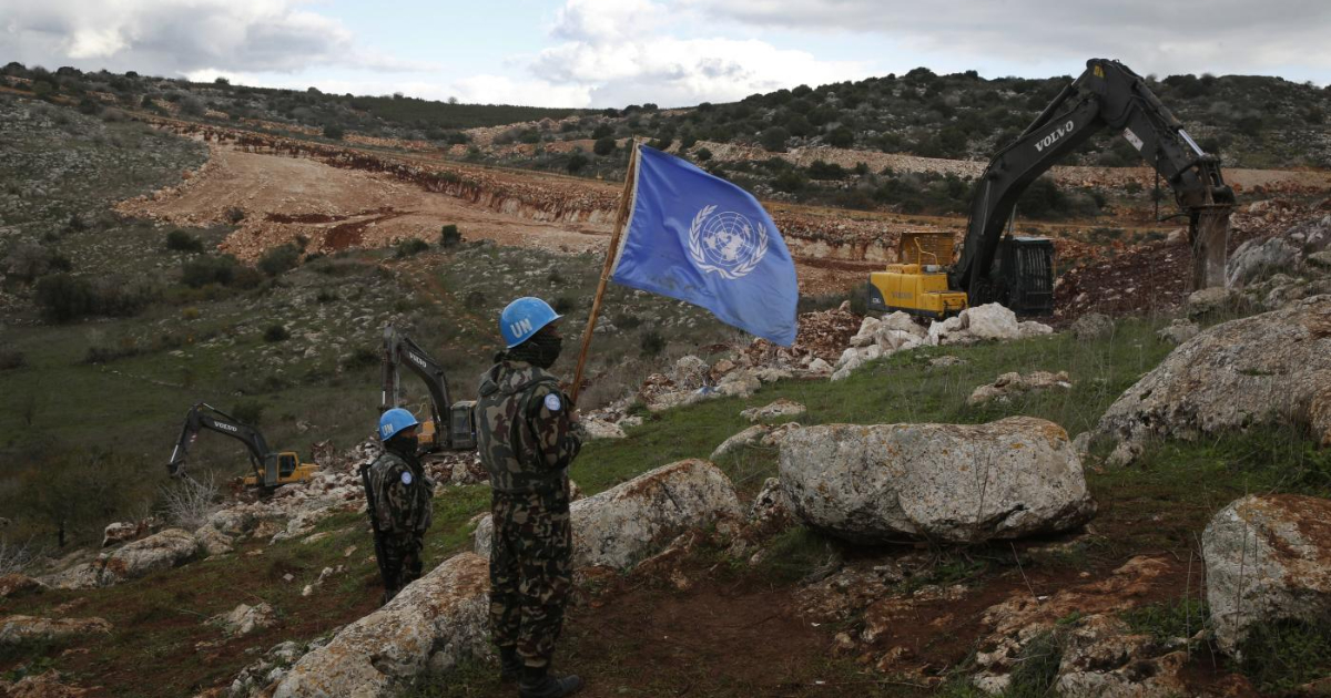 Granate israeliane sfiorano militari Unifil in Libano: attacco con droni, protesta ONU