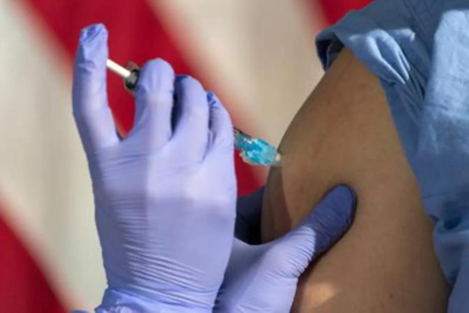 Vaccini, i dati del ministero: «Quello per l'influenza fatto solo da metà degli anziani»