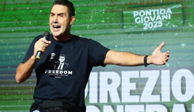 Pontida, Vannacci: 'Dobbiamo diventare gli eredi di Kirk'. Salvini presente al raduno