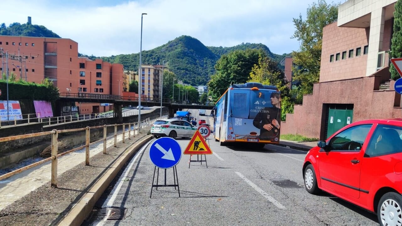 Statale per Lecco chiusa da Lipomo e disagi in tutta la città