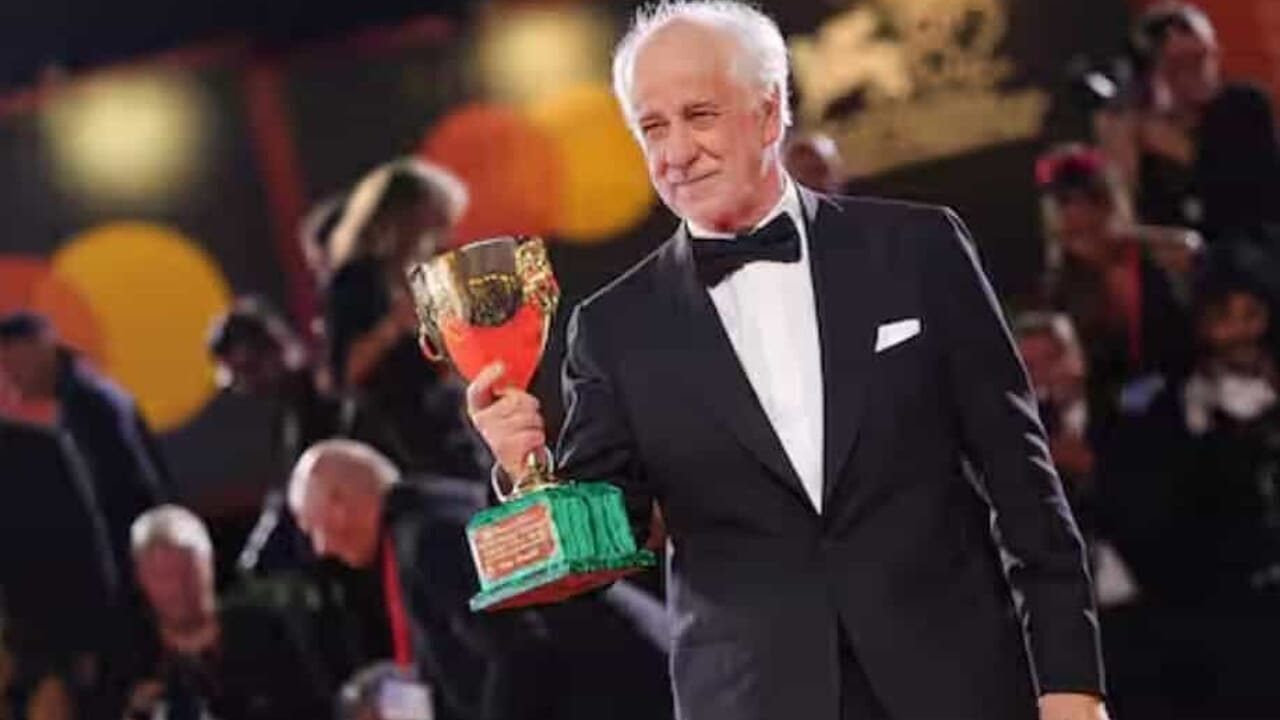 Tony Servillo vince la Coppa Volpi