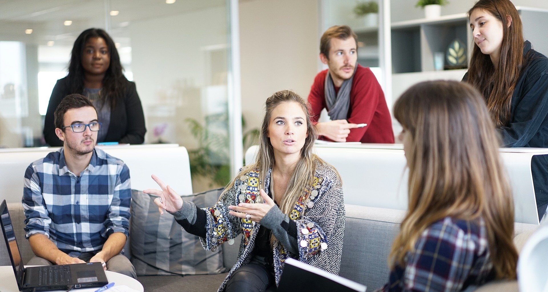 Donne, Foto di Free-Photos da Pixabay