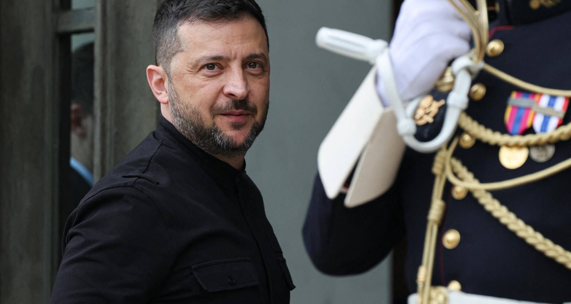 ma si aspetta Trump (che posta foto con Putin)