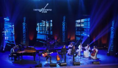 Premio Tenco 2025, memoria e futuro sul palco del Teatro Ariston
