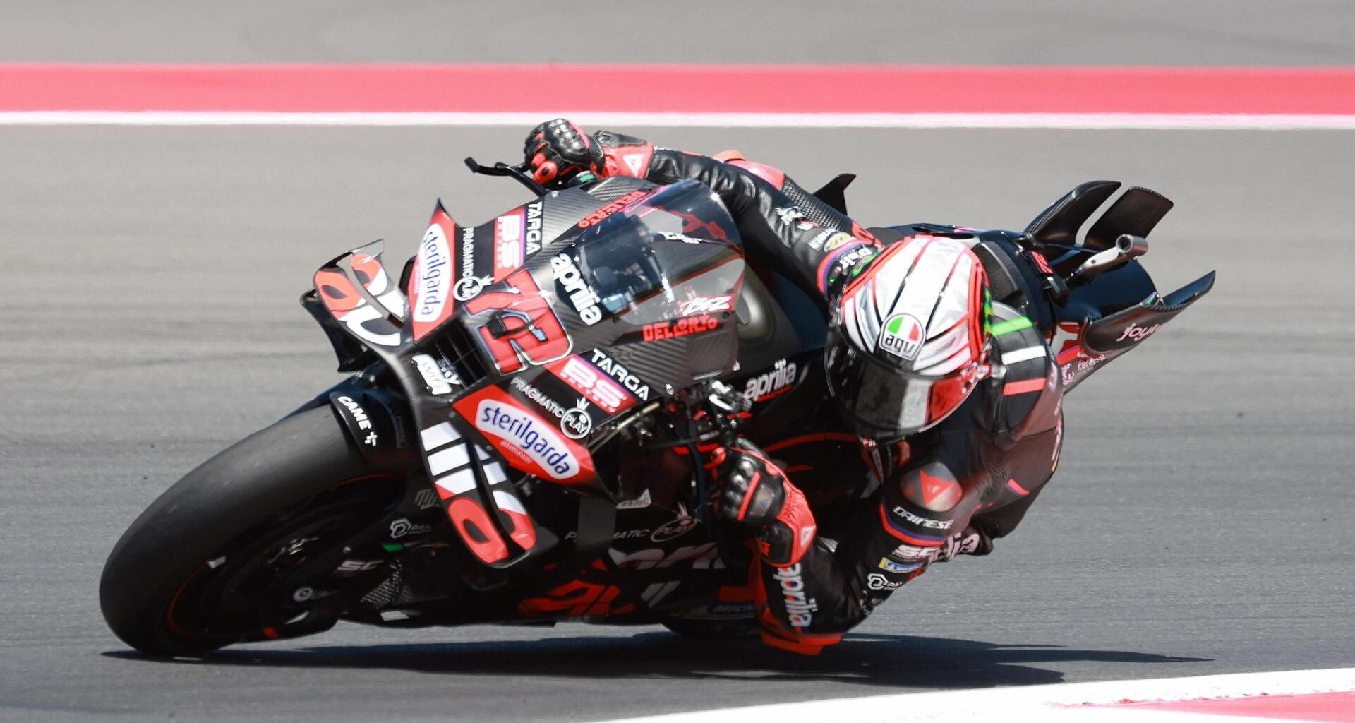 MotoGP, Bezzecchi in pole in Indonesia. Il fresco campione del mondo Marquez è nono, disastro Pecco