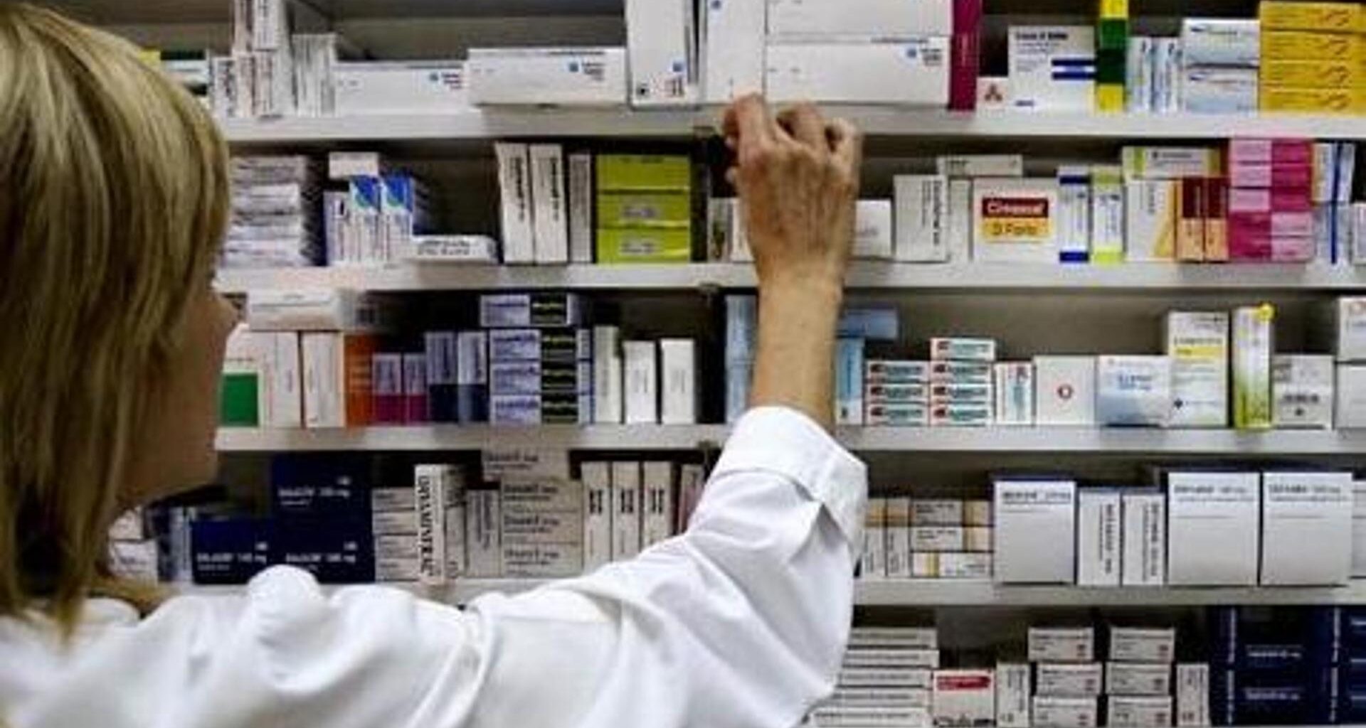 Troppi antibiotici, le Asl richiamano i medici: resistenza dei batteri e spesa in aumento - La Stampa