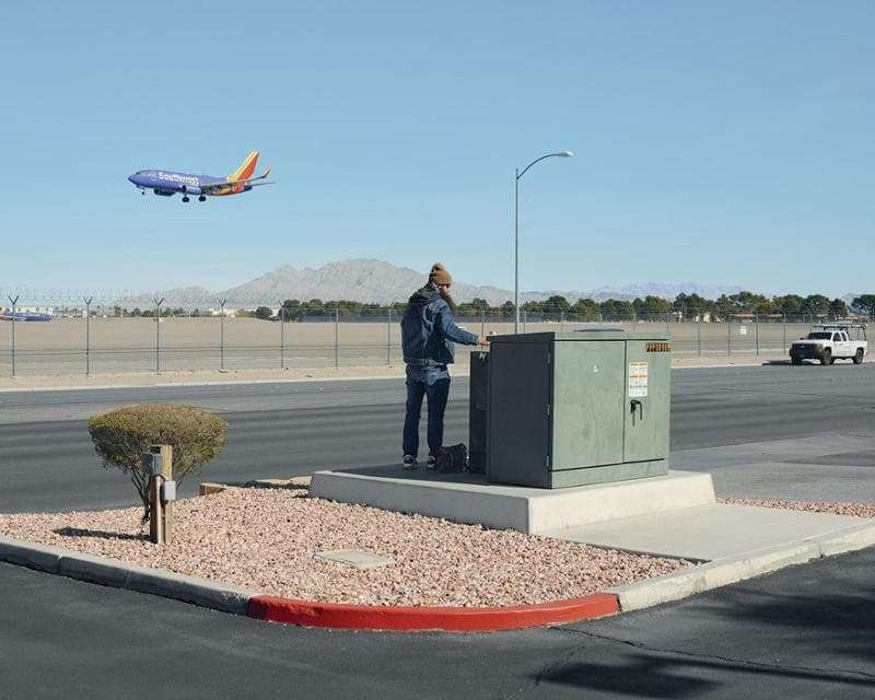 Immagini tratte dal progetto fotografico As Real As It Gets di Thomas Nolf.