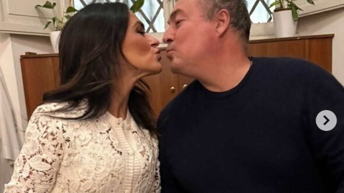 Maria Grazia Cucinotta festeggia 30 anni di nozze: "Ho le rughe"