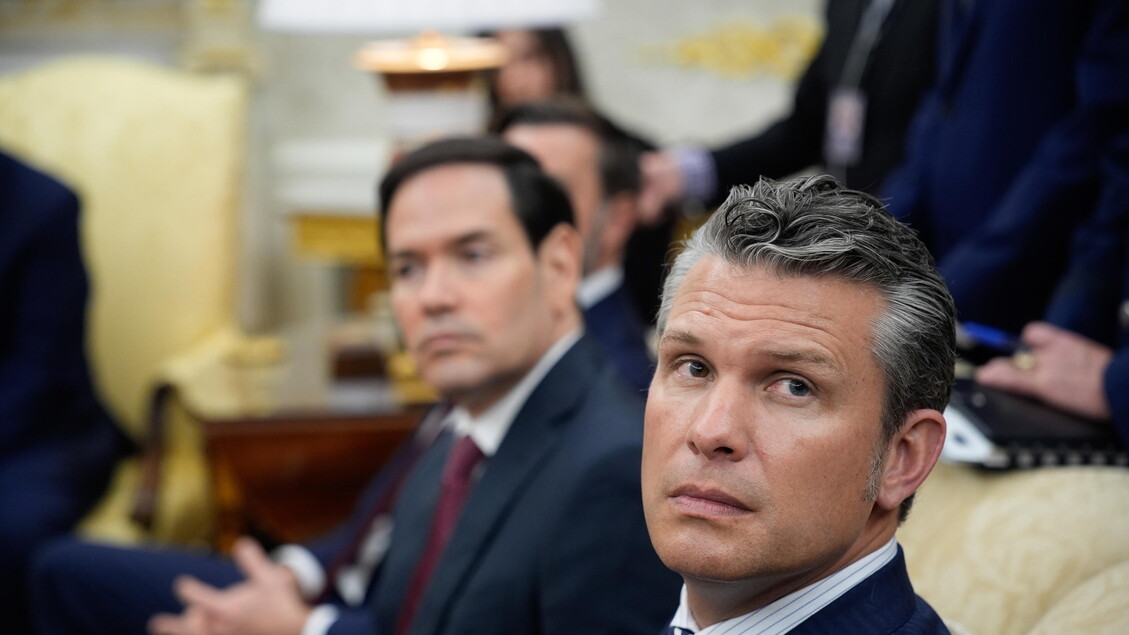 Bufera su Hegseth per base del Qatar in Usa, Maga insorgono - Ultima ora