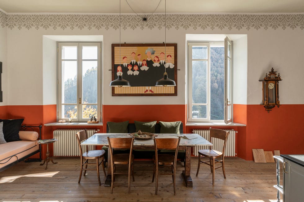 una vecchia scuola di montagna trasformata in casa vacanze