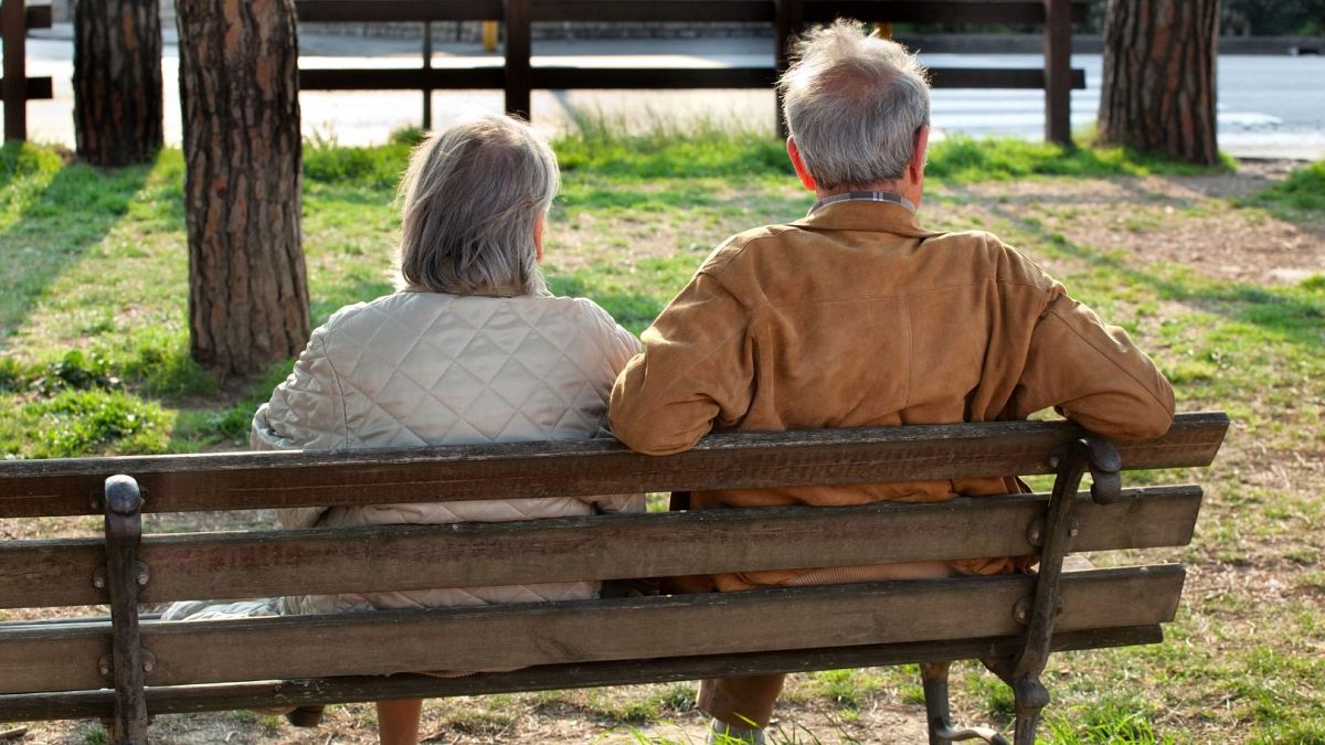 Perché le donne vivono più a lungo degli uomini? Secondo uno studio è merito dell'evoluzione