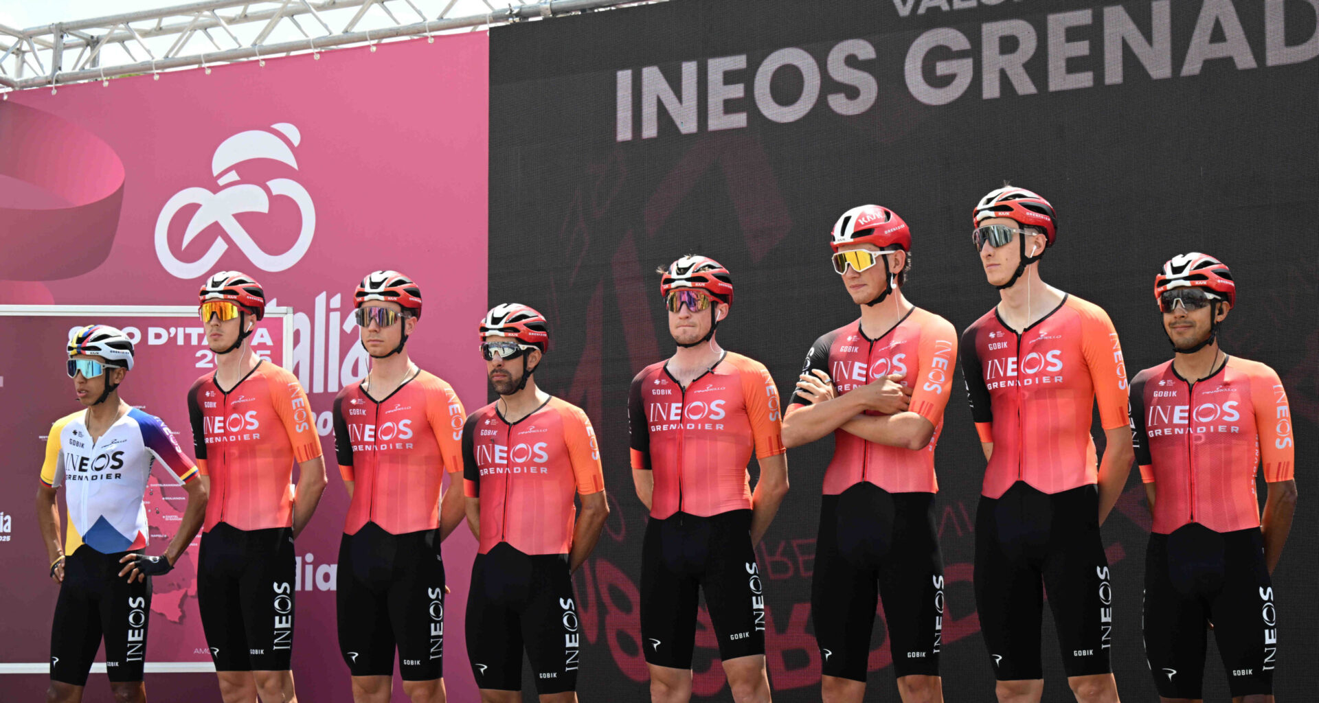 Ineos Grenadiers, critiche al team per l'utilizzo del monossido di carbonio il giorno stesso in cui è stato annunciato sarebbe stato vietato