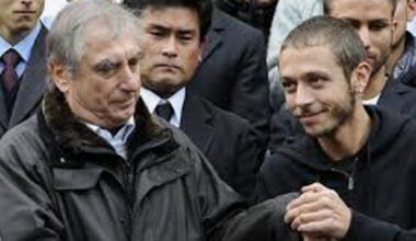 Il dottor Costa: “Il biglietto trovato nella bara di Simoncelli e la mia lite con Valentino Rossi”