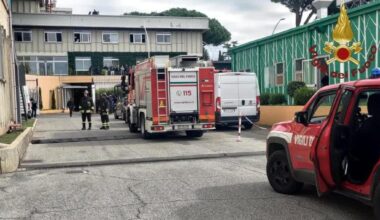 Tragedia sul lavoro in una ditta di elettronica: un operaio muore schiacciato, un altro ferito