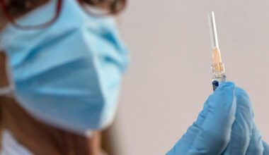 Al via le vaccinazioni per l'influenza, pronte 1 milione e 300 mila dosi