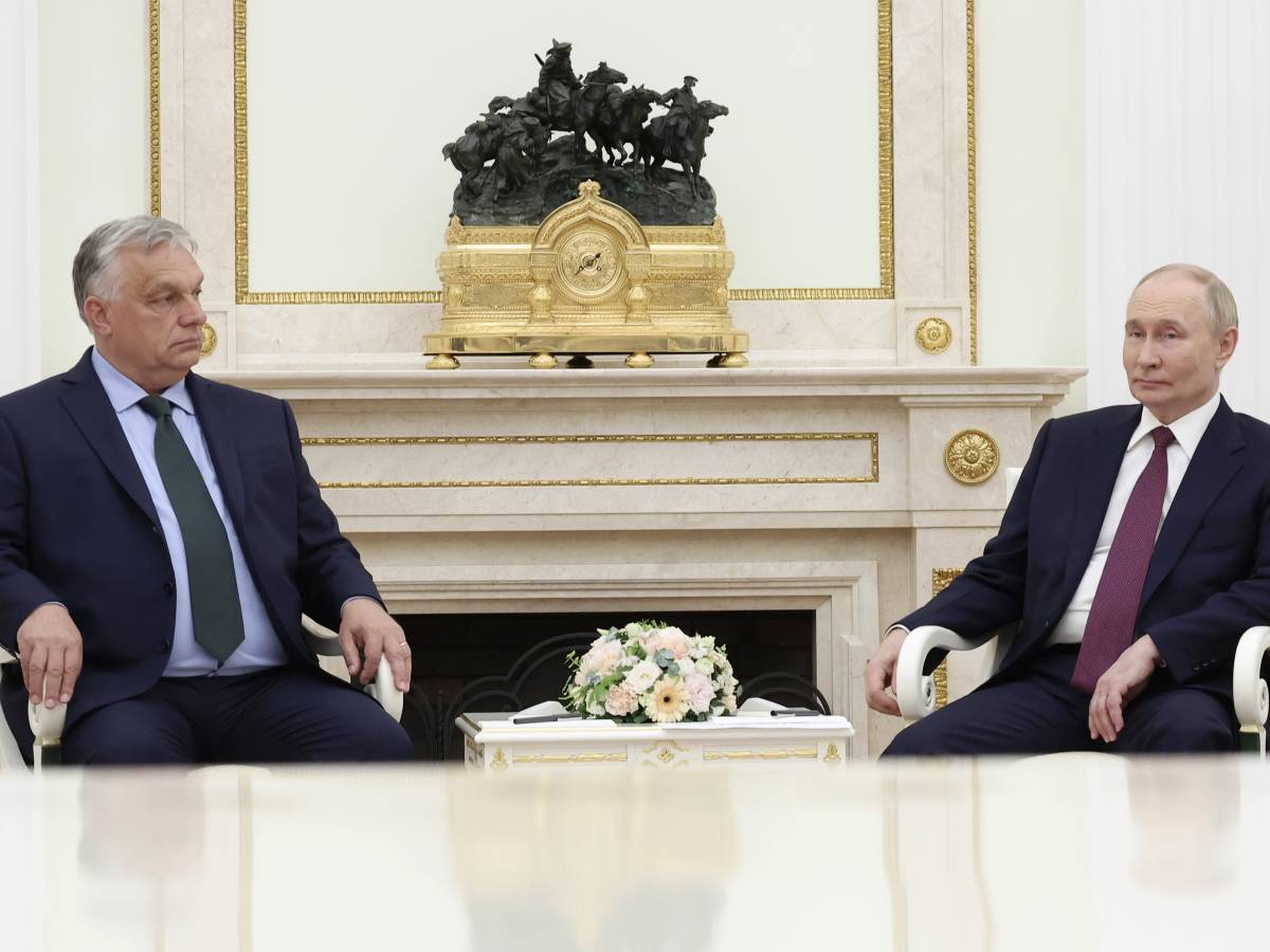 L'Ue: piano di pace per Kiev (e via libera al volo di Putin)