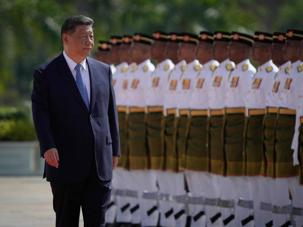 "Alti ufficiali militari rimossi": cosa c'è dietro le nuove purghe di Xi. Cosa succede in Cina