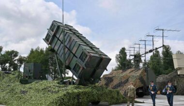 Iskander-M e Kinzhal: Mosca potenzia i suoi missili per "bucare" i Patriot di Kiev