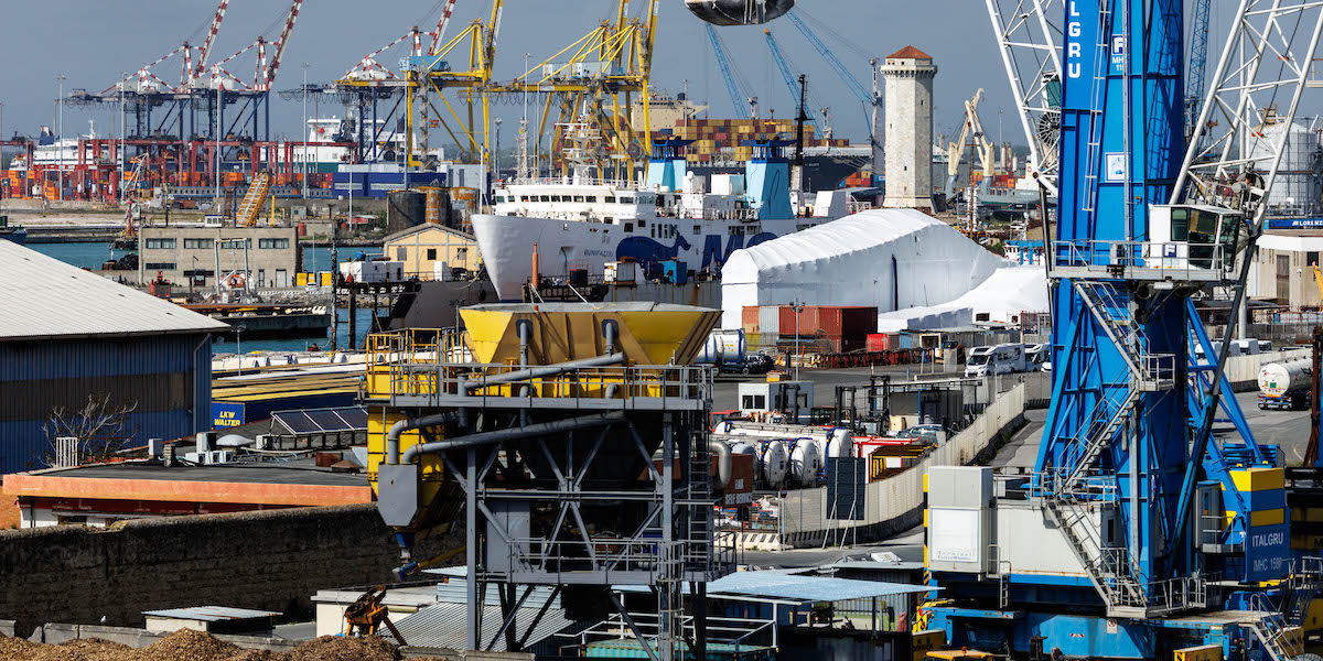 Una nave israeliana che non trasportava materiali militari è stata bloccata nel porto di Livorno