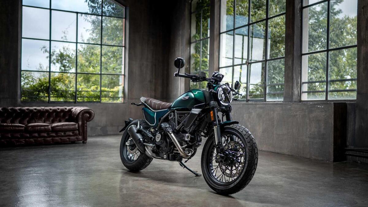Scrambler Nightshift si veste di verde: arriva la livrea Emerald Green per il 2026 - News