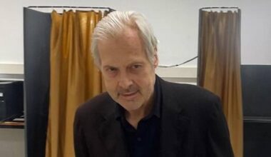 Sgarbi si racconta dopo la depressione: "Ecco perché mi sono ammalato"