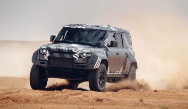 Land Rover continua lo sviluppo della D7X-R nel Sahara