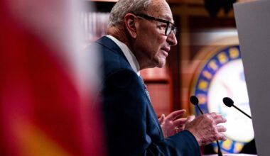 Niente accordo fra partiti sul debito. Mezza America chiude i battenti