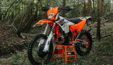 KTM 300 EXC HARDENDURO 2026: nata per l'estremo [GALLERY] - News
