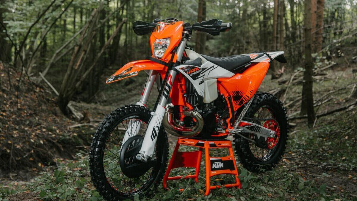 KTM 300 EXC HARDENDURO 2026: nata per l'estremo [GALLERY] - News
