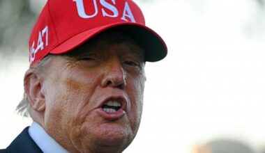 Trump: "Chicago zona di guerra, peggio dell'Afghanistan"