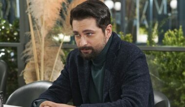 Onur Tuna (Alihan) in una scena di Forbidden Fruit 2