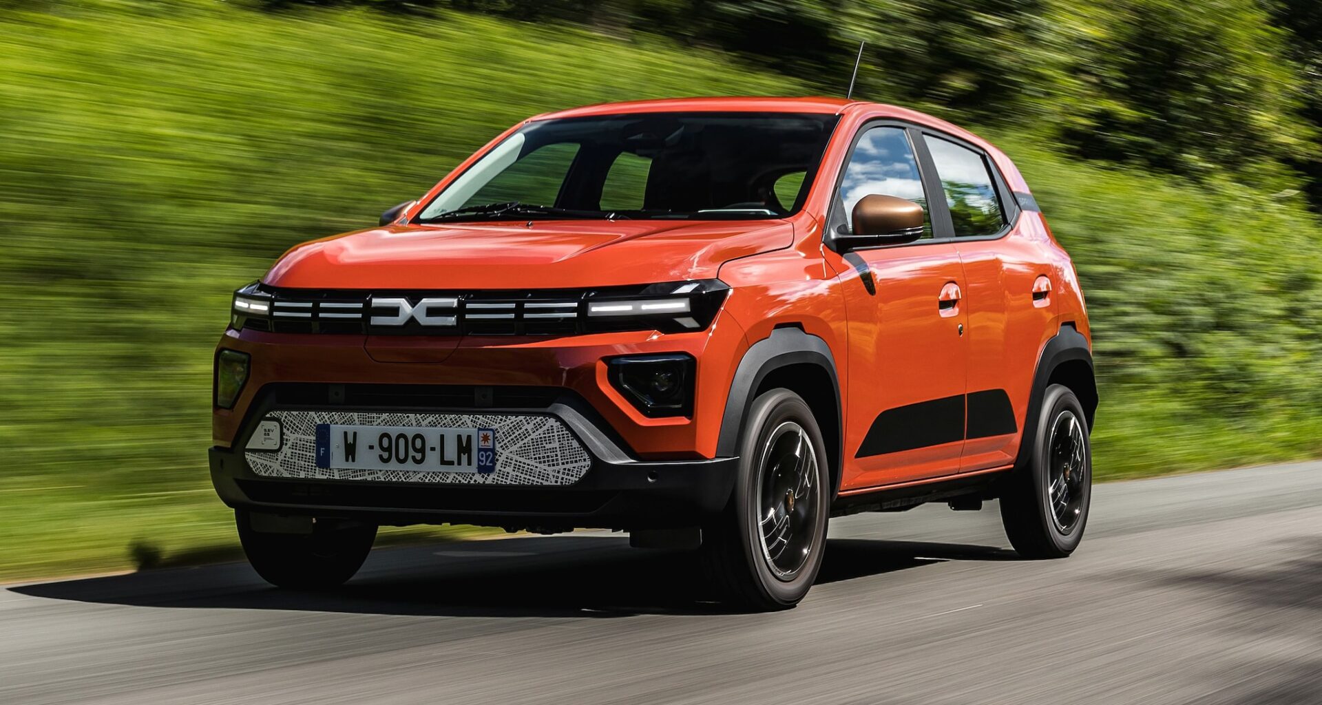 Dacia Spring, la citycar elettrica costa meno di 4.000 euro con gli incentivi