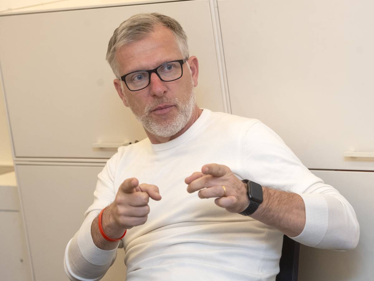 "Attacco cinese al nostro sistema moda. Invasi da 1 milione di pacchi al giorno"