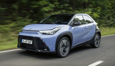 Toyota Aygo X Hybrid 2025: prezzi, allestimenti e offerte lancio