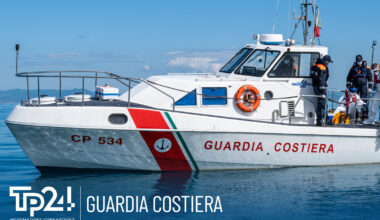 https://www.tp24.it/immagini_articoli/09-10-2025/1760017606-0-mazara-del-vallo-marittimo-colto-da-malore-salvato-nella-notte-operazione-d-emergenza.jpg