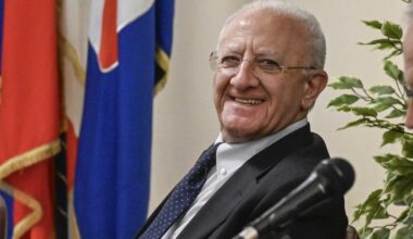 Lo sceriffo De Luca arresta il centrosinistra