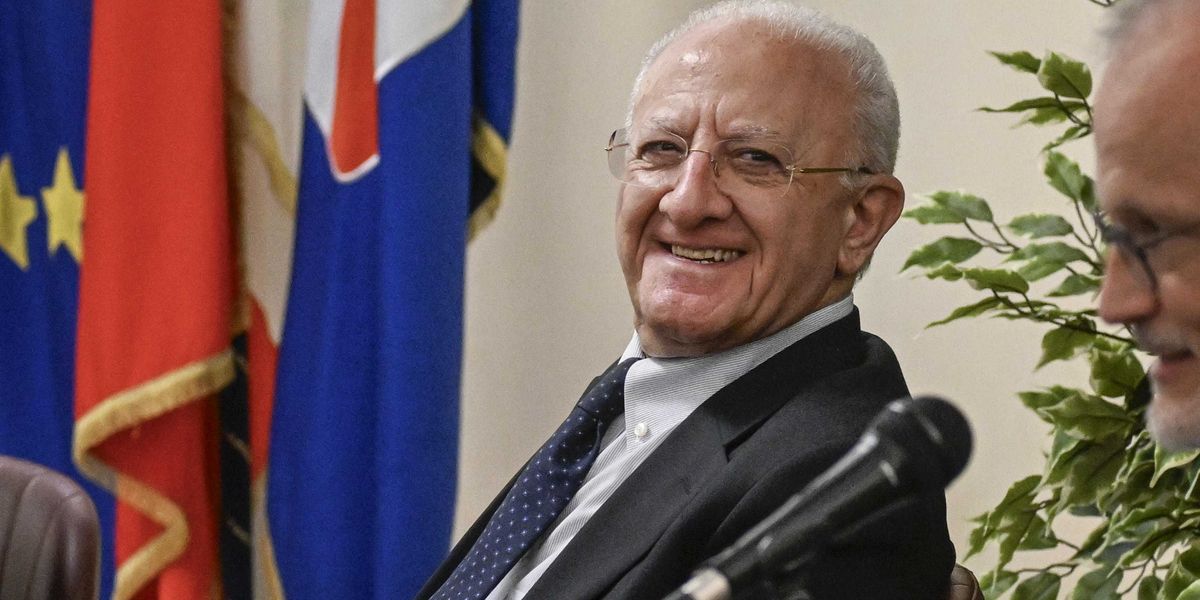 Lo sceriffo De Luca arresta il centrosinistra