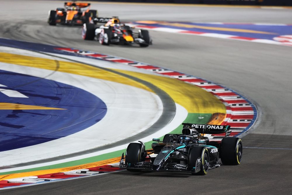 Oscar Piastri, McLaren, Max Verstappen, Red Bull Racing, George Russell, Mercedes