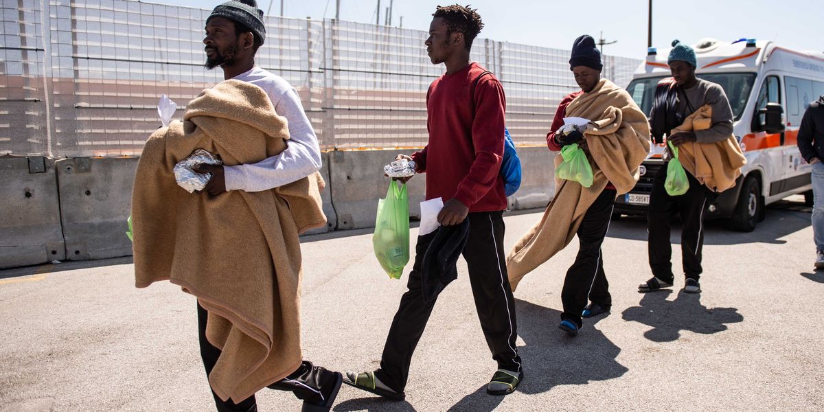 Con i migranti importiamo povertà