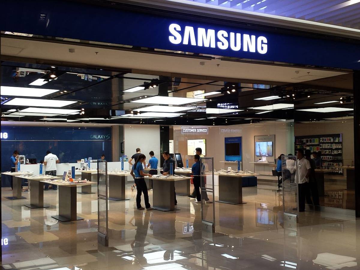 Samsung, attenzione a questi smartphone: non riceveranno più gli aggiornamenti